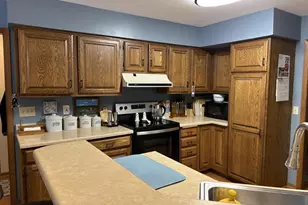 1600 Deerfield Dr, Oshkosh, WI 54904 - Photo 11