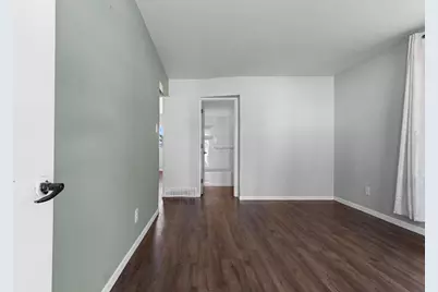 421 Abrams Street, Green Bay, WI 54302 - Photo 3