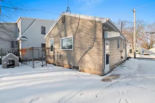 421 Abrams St, Green Bay, WI 54302 - Photo 27