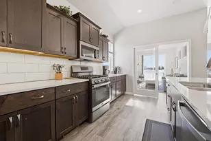 3324 Evening Star Dr, Green Bay, WI 54311 - Photo 11