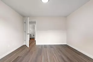 2130 Elm View Dr, Ashwaubenon, WI 54304 - Photo 13