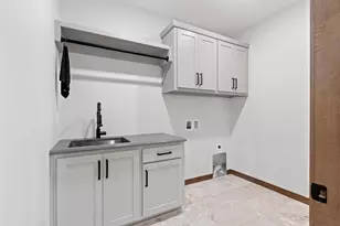 1650 Sweetbriar Wy, Green Bay, WI 54311 - Photo 19