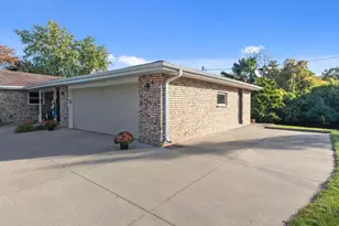 608 Michigan Ln Ct, Kaukauna, WI 54130 - Photo 5