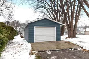 958 Cozy Ln, Oshkosh, WI 54901 - Photo 23