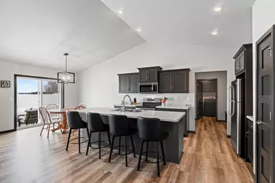 4669 Richard Lane, Green Bay, WI 54313 - Photo 7