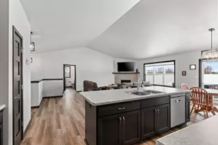 4669 Richard Ln, Green Bay, WI 54313 - Photo 9