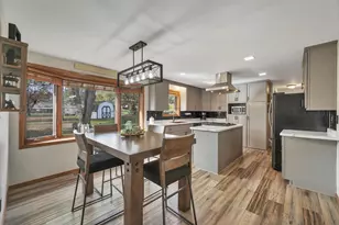 2925 Devroy Ln, Green Bay, WI 54313 - Photo 7