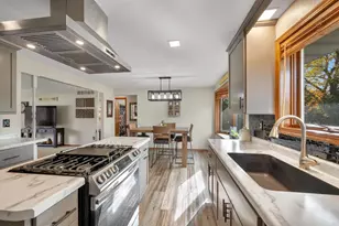 2925 Devroy Ln, Green Bay, WI 54313 - Photo 17