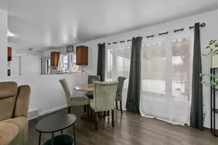 572 Newtols St, Green Bay, WI 54302 - Photo 7