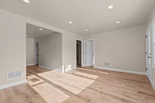 304 Division St, Neenah, WI 54956 - Photo 3