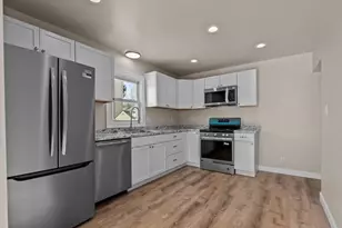 304 Division St, Neenah, WI 54956 - Photo 5