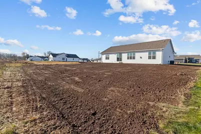 N8856 Dublin, Menasha, WI 54952 - Photo 3