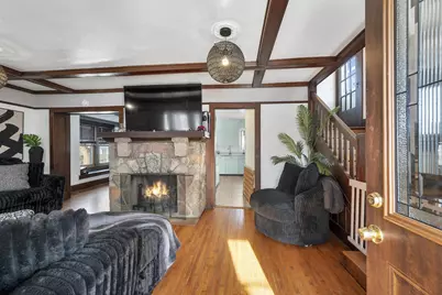 1327 Doty Street, Green Bay, WI 54301 - Photo 3