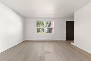 2130 Elm View Dr, Ashwaubenon, WI 54304 - Photo 3