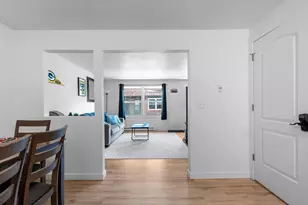 2130 Elm View Dr, Ashwaubenon, WI 54304 - Photo 9