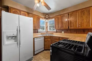 271 S Wood Ave, Peshtigo, WI 54157 - Photo 13