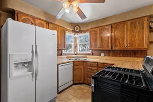 271 S Wood Ave, Peshtigo, WI 54157 - Photo 11