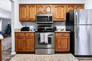 908 Meadow Ln, Kaukauna, WI 54130 - Photo 11