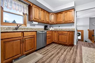 908 Meadow Ln, Kaukauna, WI 54130 - Photo 9