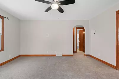 1630 Crooks Street, Green Bay, WI 54302 - Photo 3