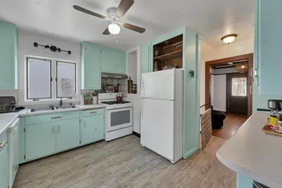 1327 Doty Street, Green Bay, WI 54301 - Photo 13