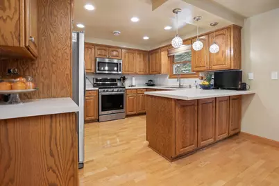 250 Michelle Court, Green Bay, WI 54302 - Photo 9