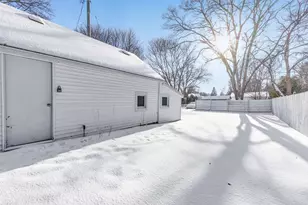519 W Maple St, Sturgeon Bay, WI 54235 - Photo 19