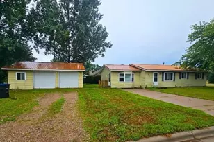 214 Pearl Ave, Shawano, WI 54166 - Photo 1