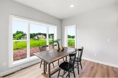 2712 Creekwood Circle, Green Bay, WI 54311 - Photo 13