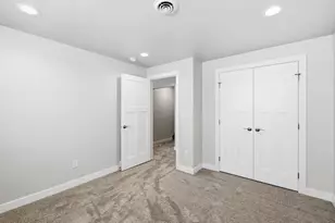 2712 Creekwood Cir, Green Bay, WI 54311 - Photo 31