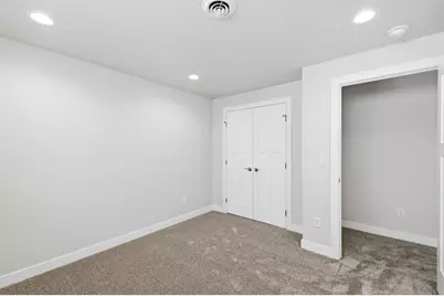 2712 Creekwood Circle, Green Bay, WI 54311 - Photo 35