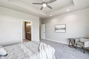 2712 Creekwood Cir, Green Bay, WI 54311 - Photo 17