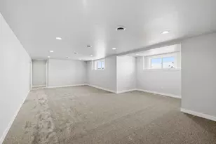 2712 Creekwood Cir, Green Bay, WI 54311 - Photo 33