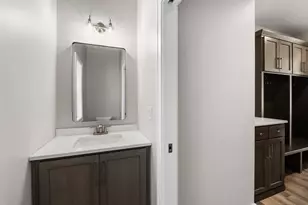 2712 Creekwood Cir, Green Bay, WI 54311 - Photo 21