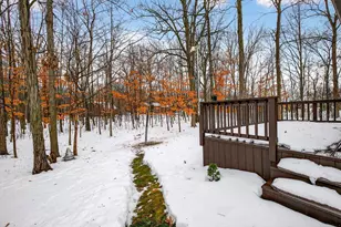 1156 Shaggy Bark Dr, Neenah, WI 54956 - Photo 7