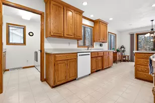 1156 Shaggy Bark Dr, Neenah, WI 54956 - Photo 23