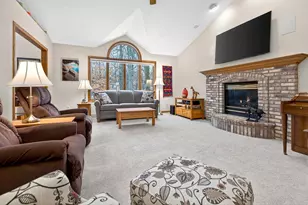 1156 Shaggy Bark Dr, Neenah, WI 54956 - Photo 15