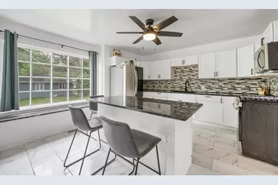 1411 Shawano Avenue, Green Bay, WI 54303 - Photo 9