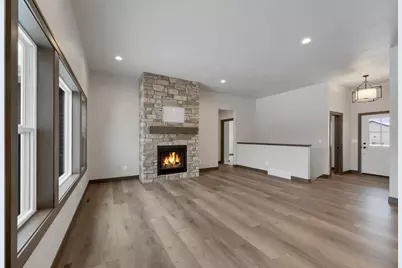 2580 N Stellita Circle, De Pere, WI 54115 - Photo 9