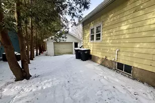 607 S Lincoln St, Shawano, WI 54166 - Photo 9