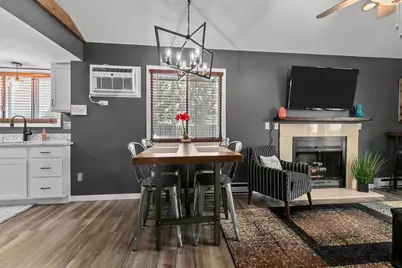 1391 W 18th Avenue, Oshkosh, WI 54902 - Photo 9