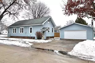 1119 W Bent Ave, Oshkosh, WI 54901 - Photo 1