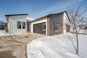 396 Aldon Cir, Green Bay, WI 54304 - Photo 1