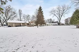 1281 Vly Vw Rd, Green Bay, WI 54304 - Photo 45