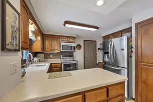 1281 Vly Vw Rd, Green Bay, WI 54304 - Photo 15