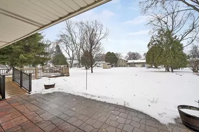 1281 Valley View Road, Green Bay, WI 54304 - Photo 7