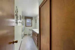 1281 Vly Vw Rd, Green Bay, WI 54304 - Photo 25