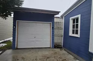 505 St Clair St, Manitowoc, WI 54220 - Photo 7