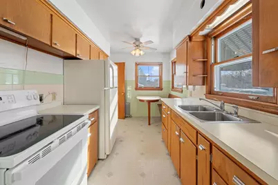 2417 14th Avenue, Menominee, MI 49858 - Photo 3