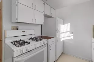 803 W New York Ave, Oshkosh, WI 54901 - Photo 19